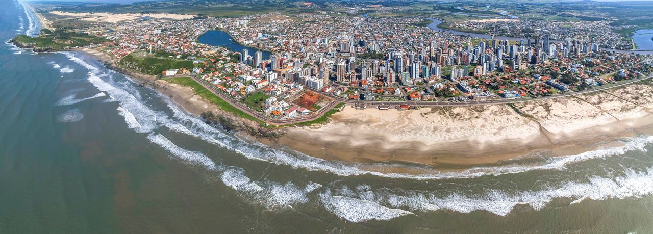 Há 50 anos realizando bons negócios